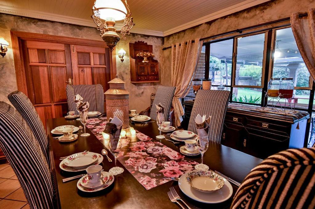 Iszis Guest House 블룸폰테인 외부 사진